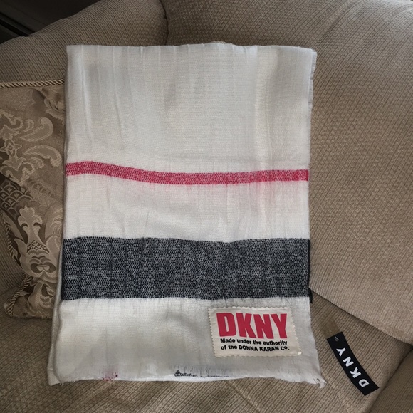 ❤️🤍🖤NWT DKNY Oversized Blanket Scarf - Picture 1 of 12